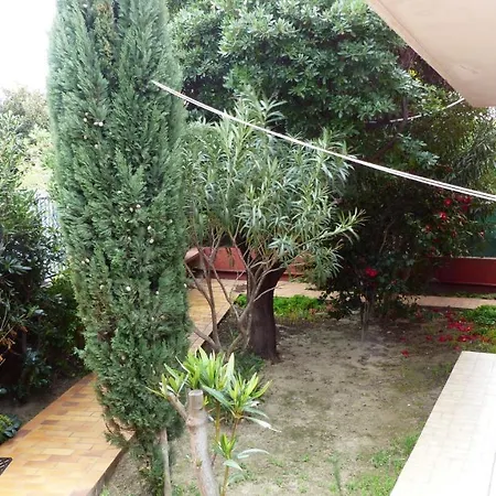Apartment Stade Aime Giral