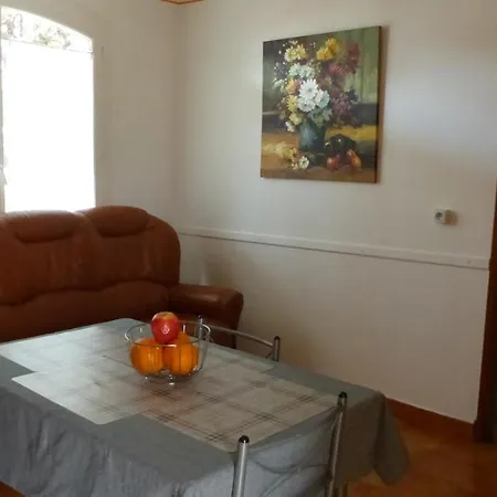 Stade Aime Giral Apartment
