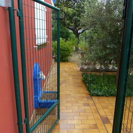Apartment Stade Aime Giral