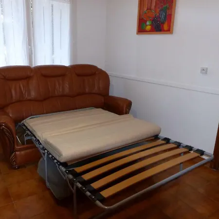 Stade Aime Giral Apartment *
