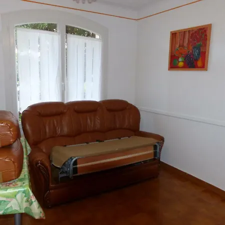 Apartment Stade Aime Giral *